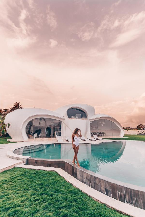 The Cloud Beachfront Villa Tabanan المظهر الخارجي الصورة