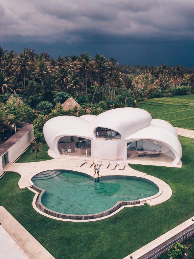 The Cloud Beachfront Villa Tabanan المظهر الخارجي الصورة